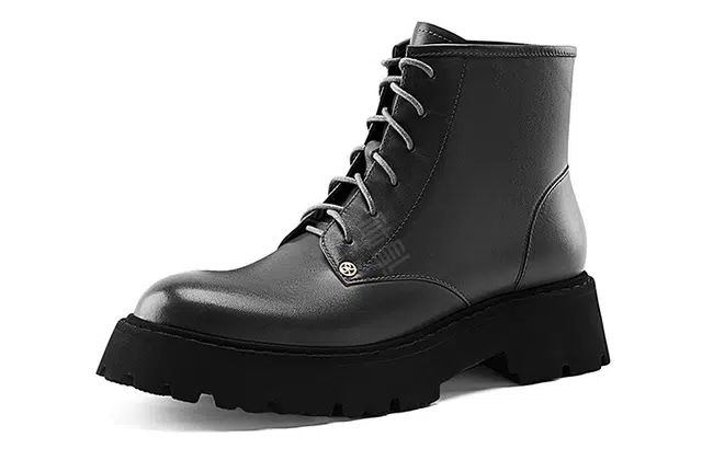 NINE WEST
