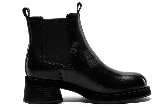 NINE WEST