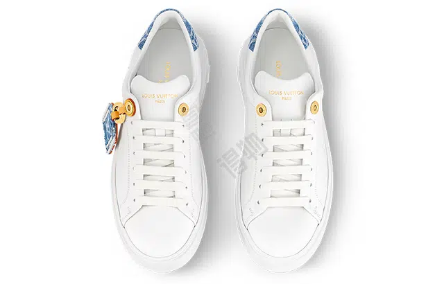 LOUIS VUITTON Time Out