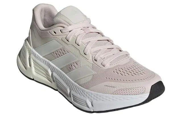 adidas Questar
