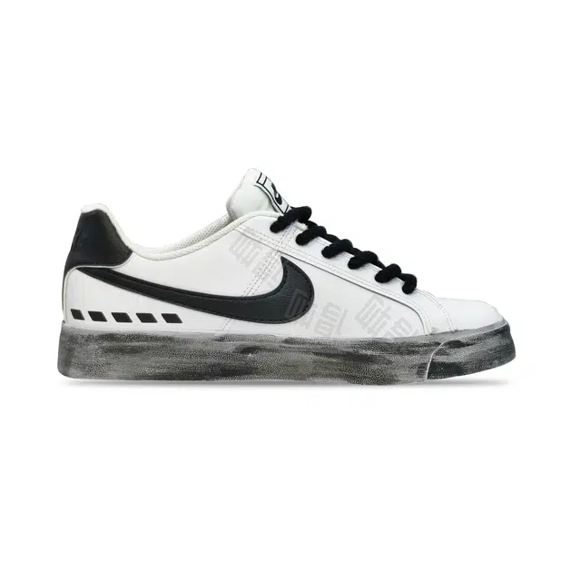Nike Court Royale