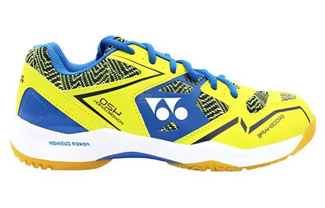 YONEX
