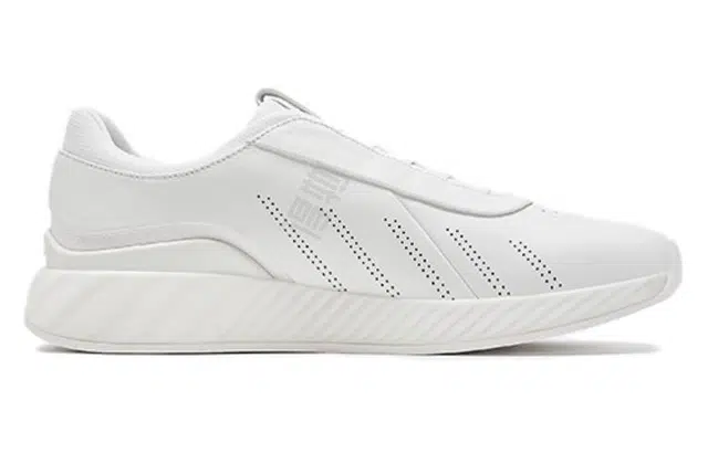 KSWISS