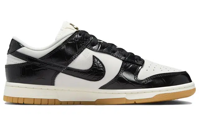 Nike Dunk LX