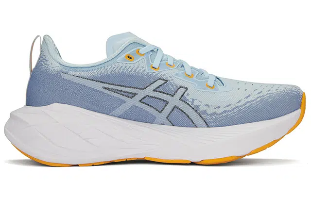 Asics Novablast 4