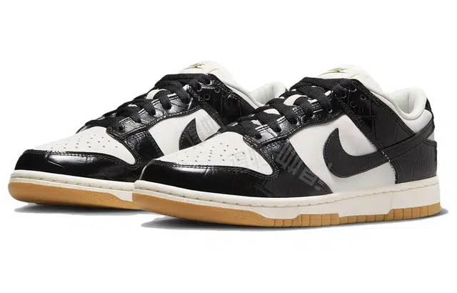 Nike Dunk LX