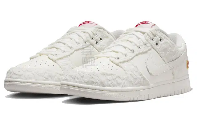 Nike Dunk WMNS Give Her Flowers