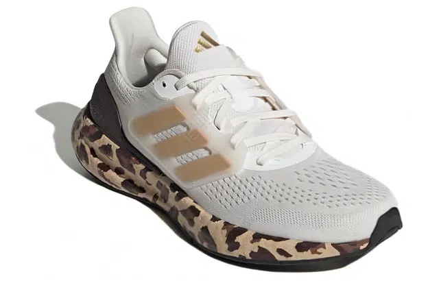 adidas Pureboost 23