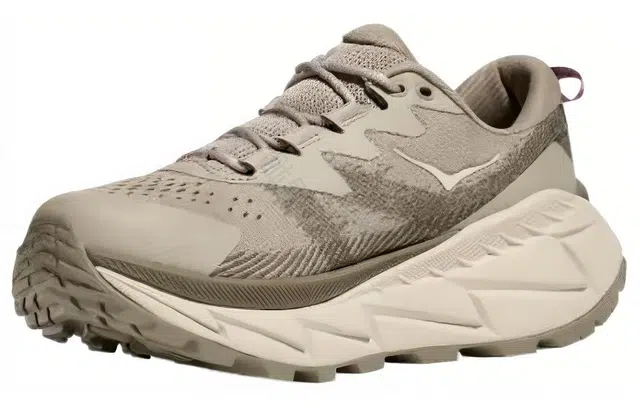 HOKA ONE ONE