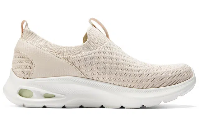 Skechers