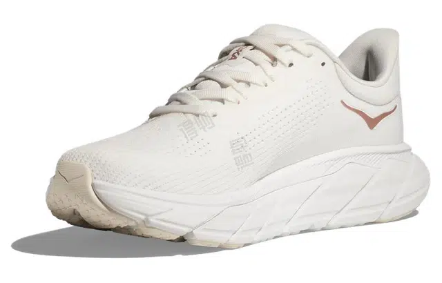 HOKA ONE ONE