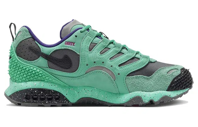 UNDEFEATED x Nike Air Terra Humara Light Menta