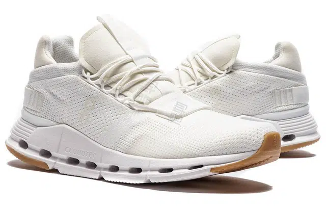 On Cloudnova Undyed