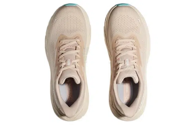 HOKA ONE ONE