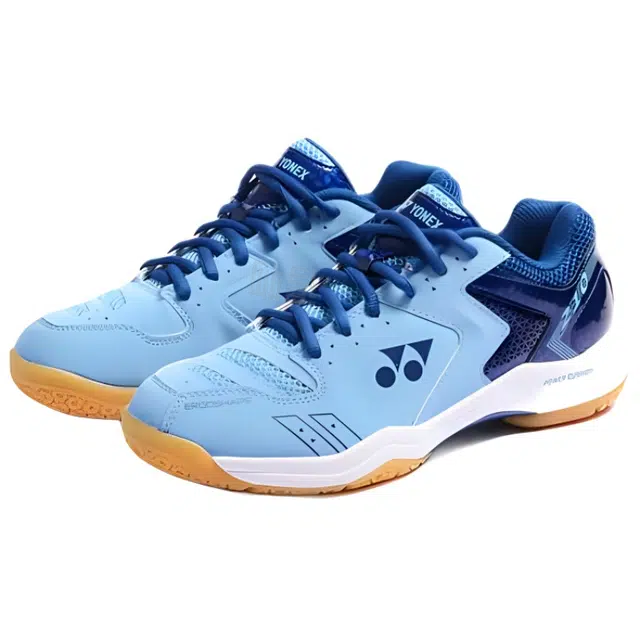 YONEX