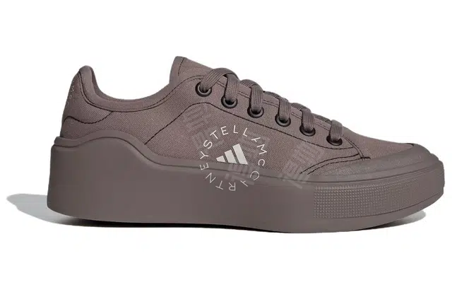adidas Court