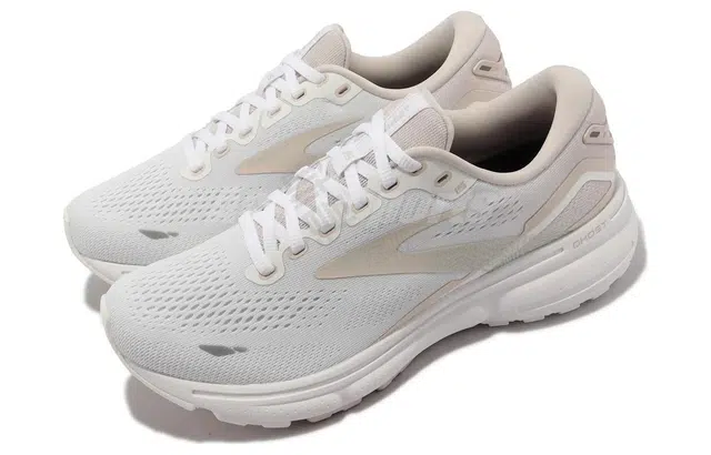 Brooks Ghost 15