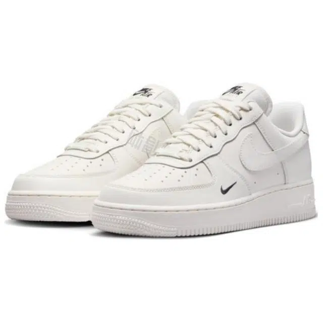 Nike Air Force 1 '07 ESS TRK3