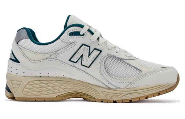 New Balance NB 2002R