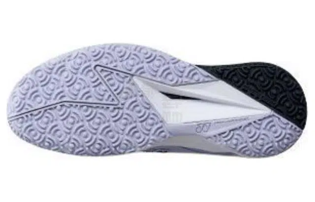 YONEX