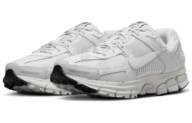 Nike Air Zoom Vomero 5