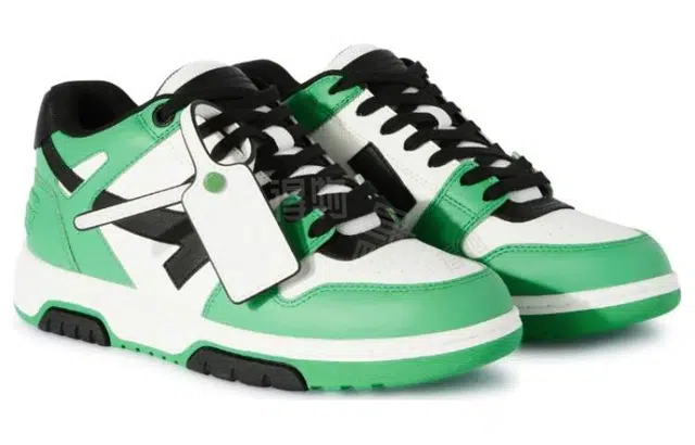 OFF-WHITE