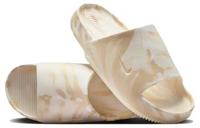 Nike Calm Slide