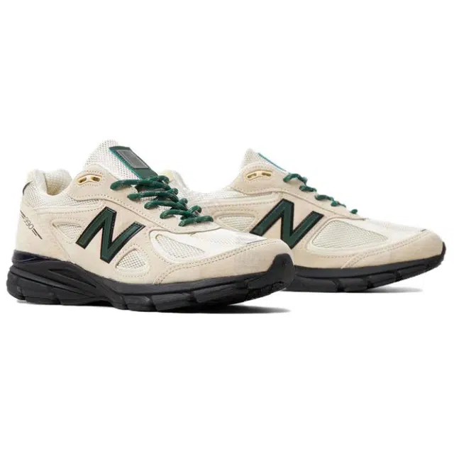 New Balance NB 990 V4 Macadamia Nut