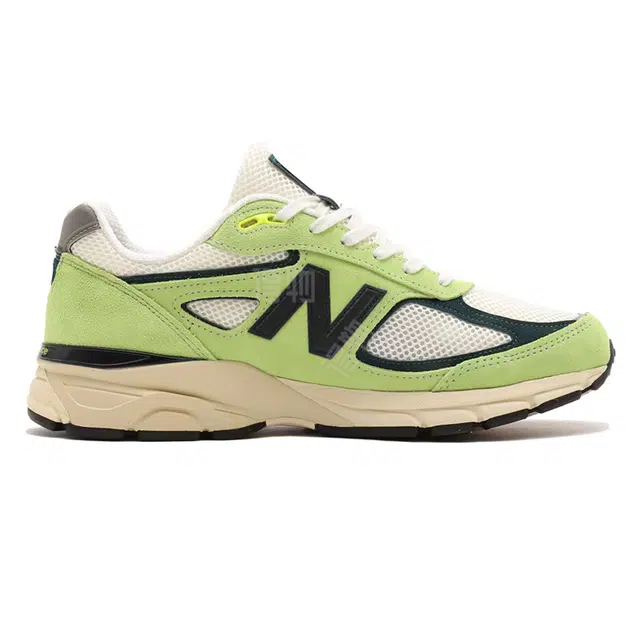 New Balance 990 V4 Green