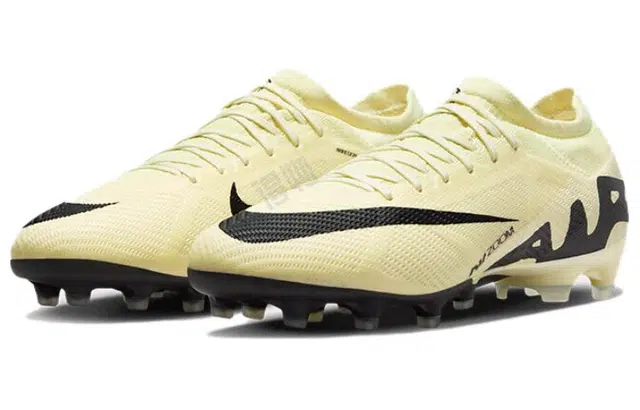 Nike ZOOM VAPOR 15 PRO
