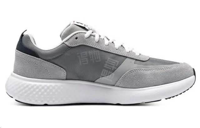 Under Armour Decoy Lux
