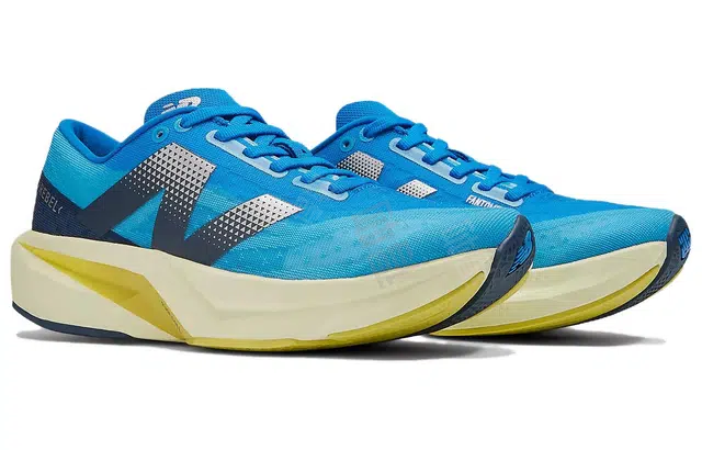 New Balance FuelCell Rebel V4