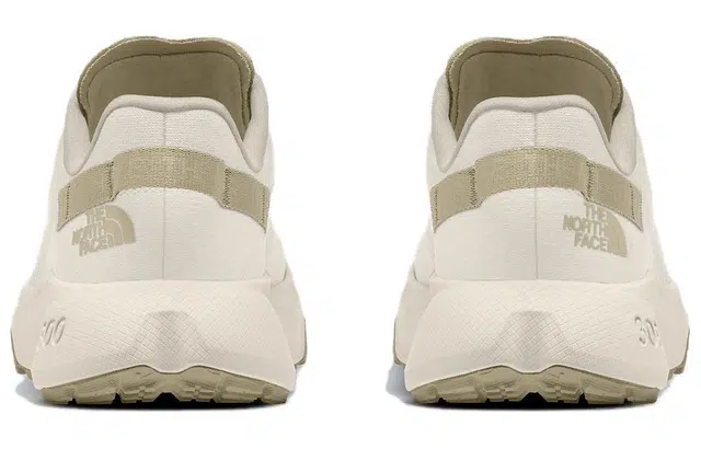 THE NORTH FACE Altamesa 300