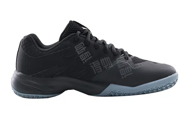 YONEX