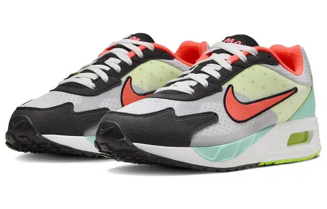 Nike Air Max Solo Hot Punch