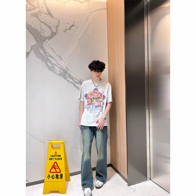 DOENU Clean Fit Jeans