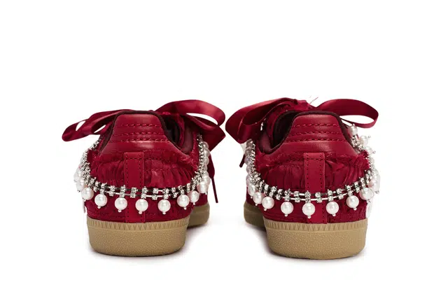 Caroline Hu x adidas originals SAMBA OG 811