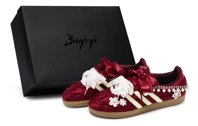 Caroline Hu x adidas originals SAMBA OG 811