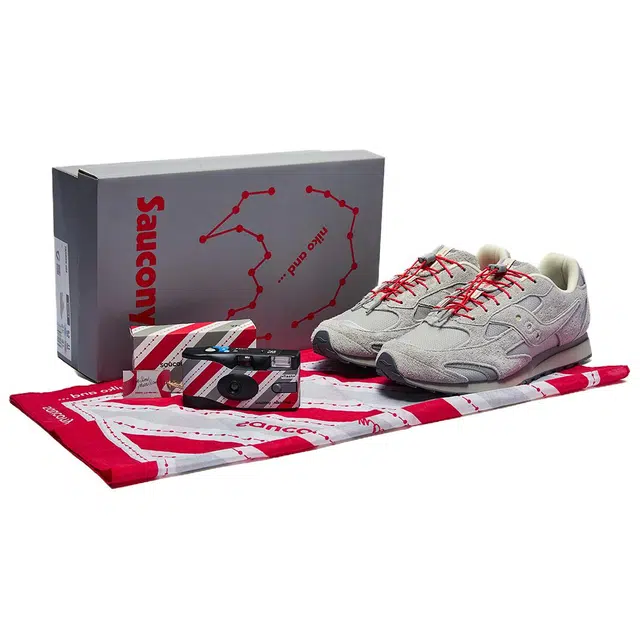 niko and .. XSaucony Trainer 80 X