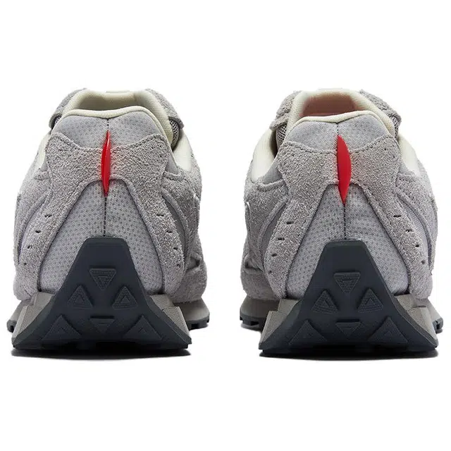 niko and .. XSaucony Trainer 80 X