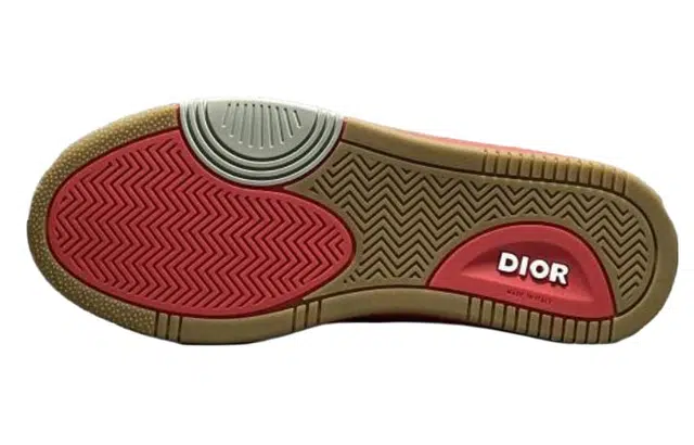 DIOR B27 World Tour