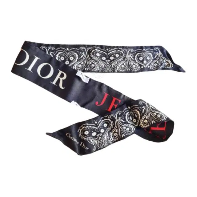 DIOR