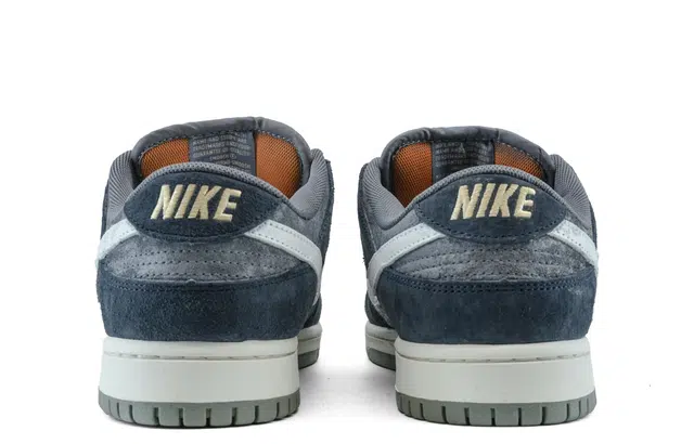 Nike Dunk SB LOW"Light Carbon"