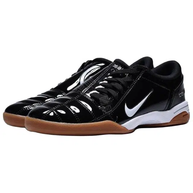 Nike T90