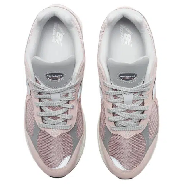New Balance NB 2002R