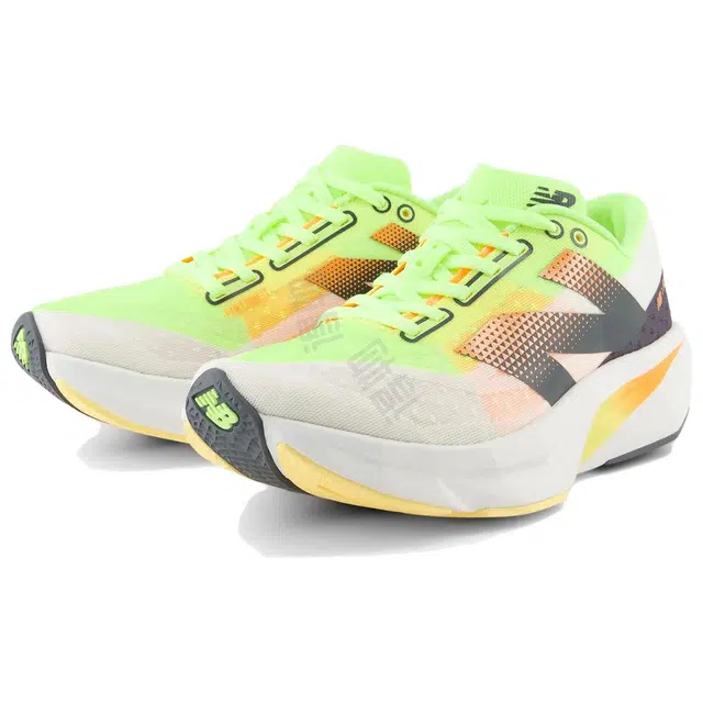 New Balance FuelCell Rebel V4