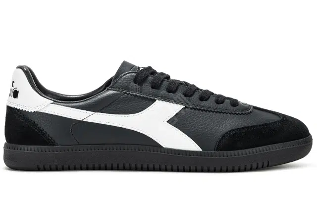 diadora