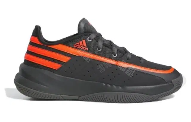adidas Front Court