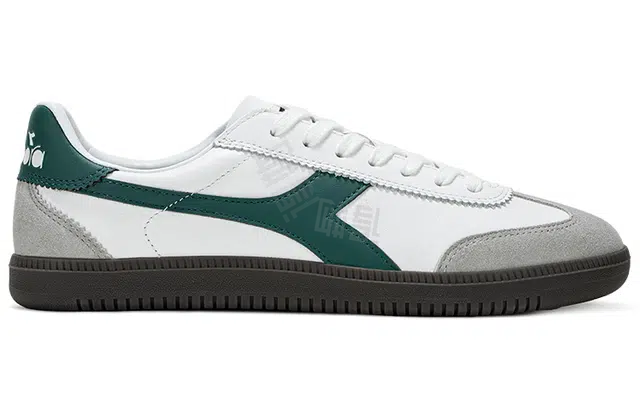 diadora