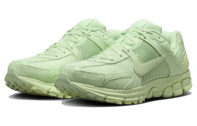 Nike Air Zoom Vomero 5